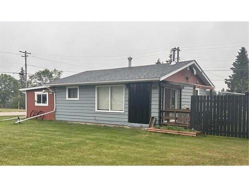 5047 48 Street, Mannville, AB - Outdoor