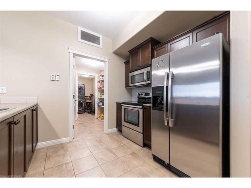 303-4102 69 Avenue, Lloydminster, AB - Indoor Photo Showing Kitchen