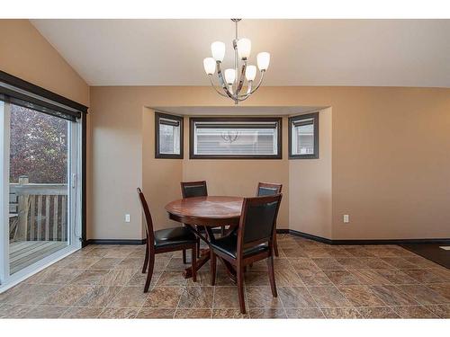 5801 20 Street Close, Lloydminster, AB - Indoor Photo Showing Dining Room