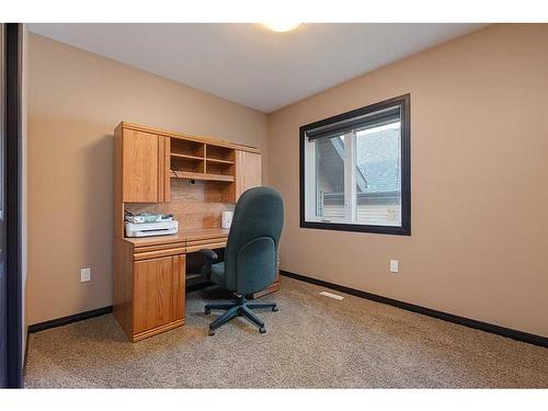 5801 20 Street Close, Lloydminster, AB - Indoor Photo Showing Office