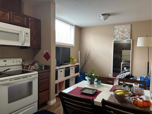 407 6 Street North, Marwayne, AB - Indoor Photo Showing Kitchen