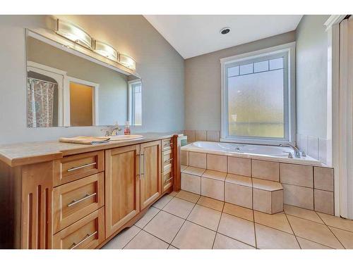 88 Whitetail Avenue, Rural Vermilion River, County Of, AB - Indoor Photo Showing Bathroom