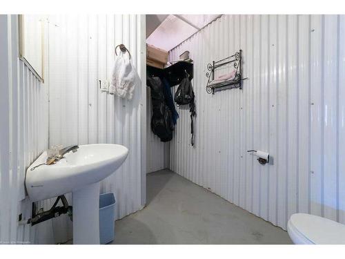 88 Whitetail Avenue, Rural Vermilion River, County Of, AB - Indoor Photo Showing Bathroom