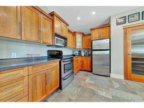 88 Whitetail Avenue, Rural Vermilion River, County Of, AB - Indoor Photo Showing Kitchen