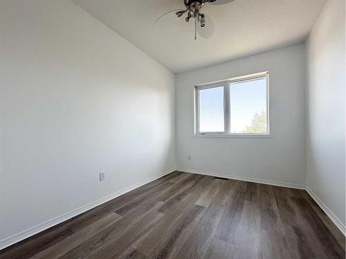 1121 21 Street, Wainwright, AB - Indoor Photo Showing Other Room