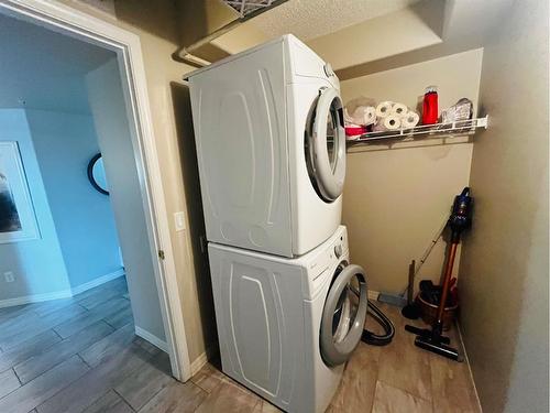 301-5101 51 Street, Vermilion, AB - Indoor Photo Showing Laundry Room