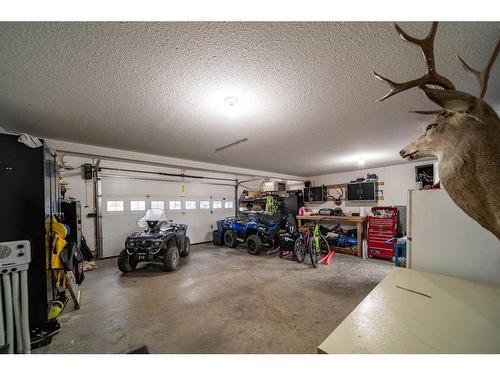 5516 43A Street, Provost, AB - Indoor Photo Showing Garage