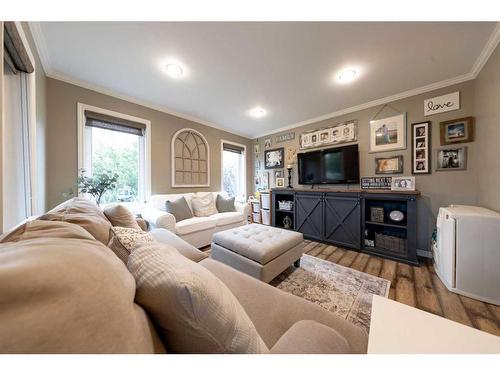 Ne-32-49-25-W3, Rural, SK - Indoor Photo Showing Living Room