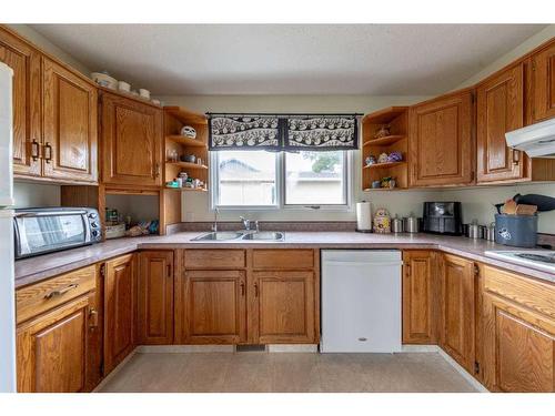 107 5 Avenue West, Maidstone, SK - Indoor Photo Showing Kitchen With Double Sink