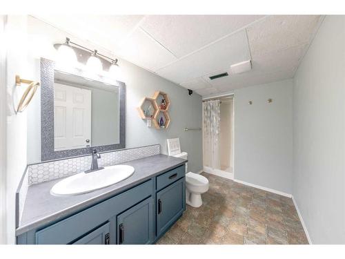 107 5 Avenue West, Maidstone, SK - Indoor Photo Showing Bathroom