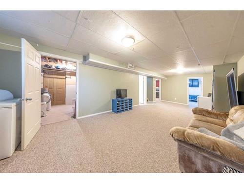 107 5 Avenue West, Maidstone, SK - Indoor