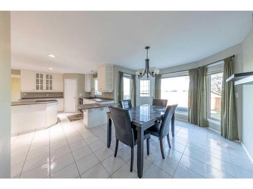 3906 59 Avenue Close, Lloydminster, AB - Indoor Photo Showing Dining Room