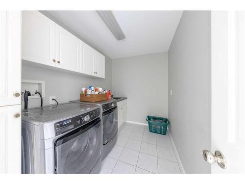 3906 59 Avenue Close, Lloydminster, AB - Indoor Photo Showing Laundry Room