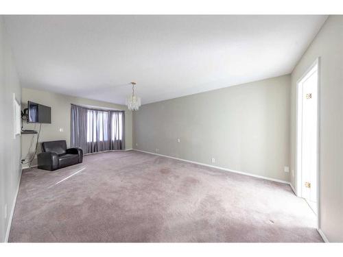 3906 59 Avenue Close, Lloydminster, AB - Indoor Photo Showing Other Room