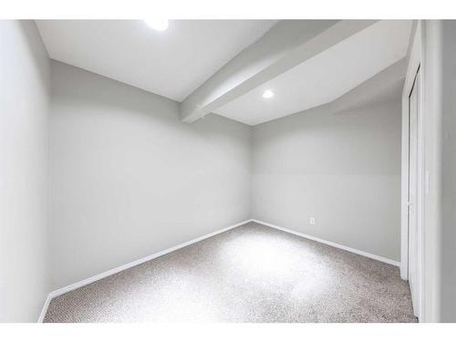 3906 59 Avenue Close, Lloydminster, AB - Indoor Photo Showing Other Room