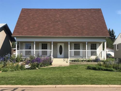 1038 16 Avenue, Wainwright, AB - Outdoor With Deck Patio Veranda