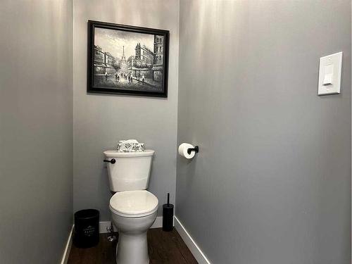 5808 51 Avenue, Vermilion, AB - Indoor Photo Showing Bathroom