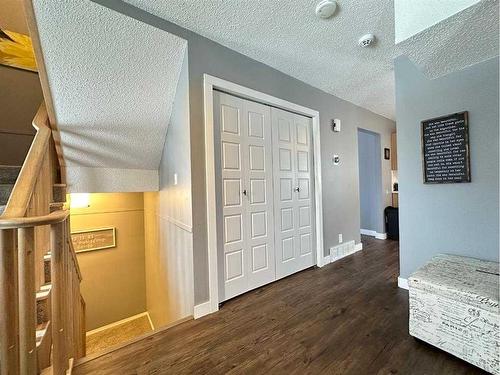 5808 51 Avenue, Vermilion, AB - Indoor Photo Showing Other Room