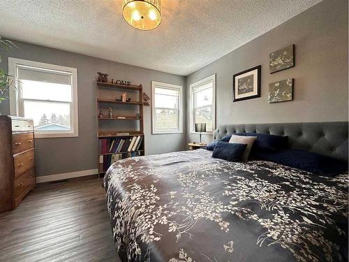 5808 51 Avenue, Vermilion, AB - Indoor Photo Showing Bedroom