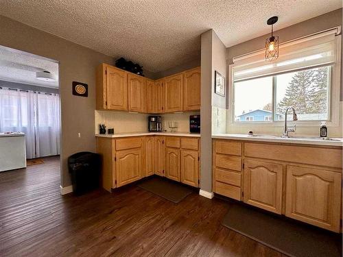 5808 51 Avenue, Vermilion, AB - Indoor Photo Showing Kitchen