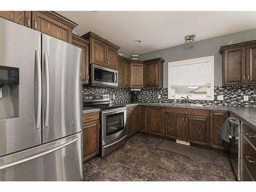 7213 29 Street, Lloydminster, AB - Indoor Photo Showing Kitchen With Stainless Steel Kitchen With Upgraded Kitchen