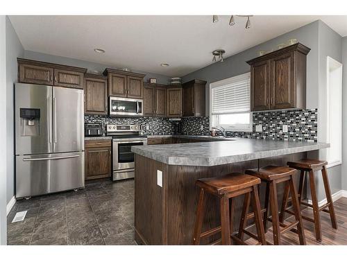 7213 29 Street, Lloydminster, AB - Indoor Photo Showing Kitchen With Stainless Steel Kitchen