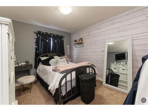 7213 29 Street, Lloydminster, AB - Indoor Photo Showing Bedroom