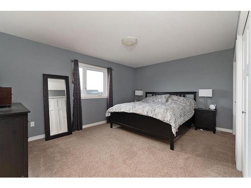 7213 29 Street, Lloydminster, AB - Indoor Photo Showing Bedroom