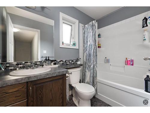 7213 29 Street, Lloydminster, AB - Indoor Photo Showing Bathroom