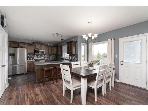 7213 29 Street, Lloydminster, AB - Indoor Photo Showing Dining Room