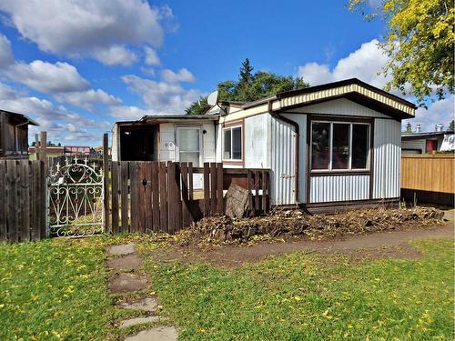 5050 43A Street, Vermilion, AB - Outdoor