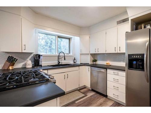 Pt Se 36-52-1 W4, Rural Vermilion River, County Of, AB - Indoor Photo Showing Kitchen With Double Sink