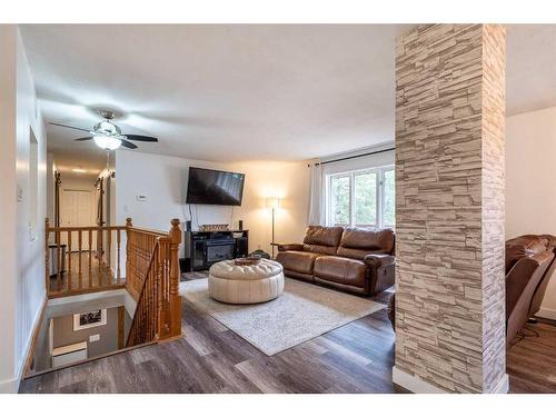 Pt Se 36-52-1 W4, Rural Vermilion River, County Of, AB - Indoor Photo Showing Living Room With Fireplace