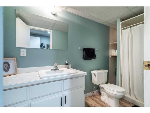 Pt Se 36-52-1 W4, Rural Vermilion River, County Of, AB - Indoor Photo Showing Bathroom