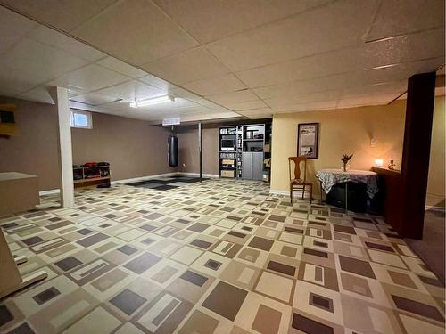 414 3 Avenue, Wainwright, AB - Indoor Photo Showing Basement