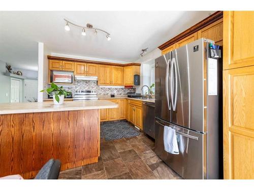 5309 23 Street, Lloydminster, AB - Indoor Photo Showing Kitchen