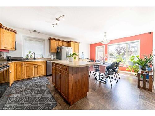 5309 23 Street, Lloydminster, AB - Indoor Photo Showing Kitchen