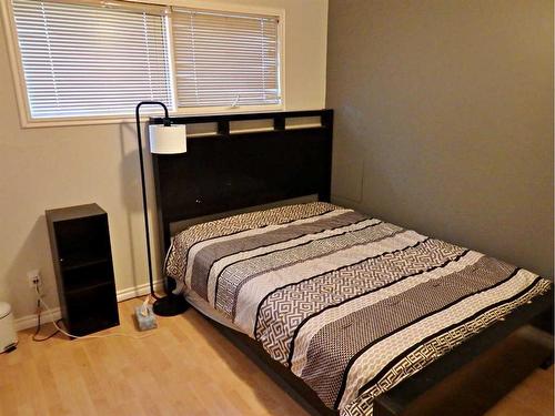 4702 52 Avenue, Vermilion, AB - Indoor Photo Showing Bedroom