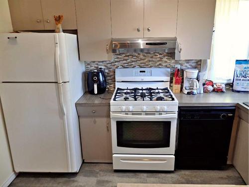 4702 52 Avenue, Vermilion, AB - Indoor Photo Showing Kitchen