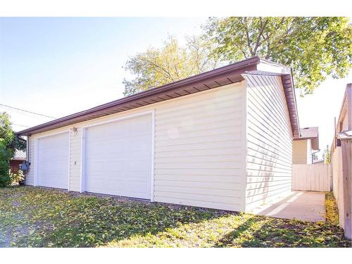 411 4 Avenue East, St. Walburg, SK - Outdoor With Exterior