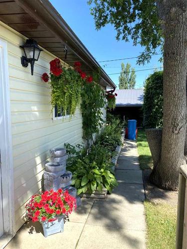 411 4 Avenue East, St. Walburg, SK - Outdoor