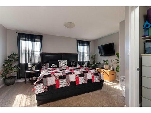 14-2715 73 Avenue, Lloydminster, AB - Indoor Photo Showing Bedroom