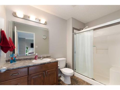 14-2715 73 Avenue, Lloydminster, AB - Indoor Photo Showing Bathroom