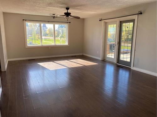 209 Main Street, Waseca, SK - Indoor Photo Showing Other Room