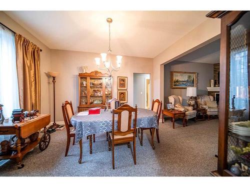 1118 5 Avenue, Wainwright, AB - Indoor Photo Showing Dining Room