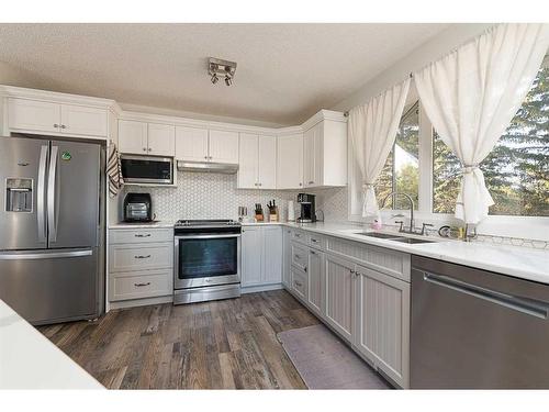 Ne 34-46-26-W3, Rural, SK - Indoor Photo Showing Kitchen With Double Sink