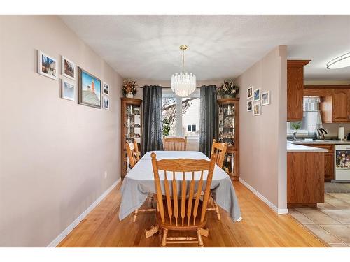 5620 42 St, Lloydminster, AB - Indoor Photo Showing Dining Room