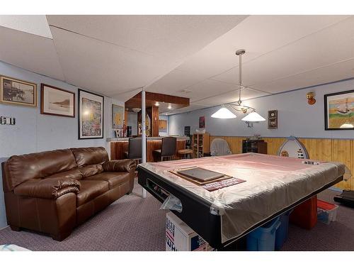 5620 42 St, Lloydminster, AB - Indoor