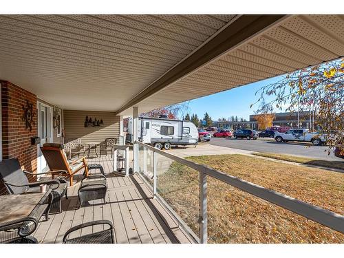 5620 42 St, Lloydminster, AB - Outdoor