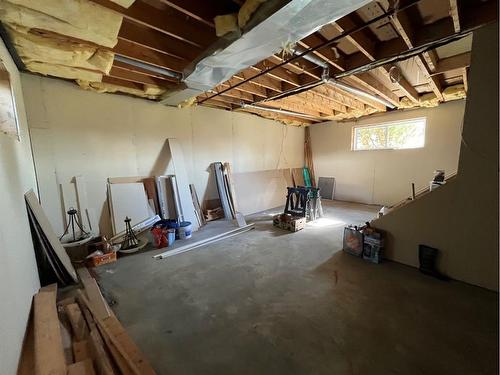 4823 52 Avenue, Irma, AB - Indoor Photo Showing Basement